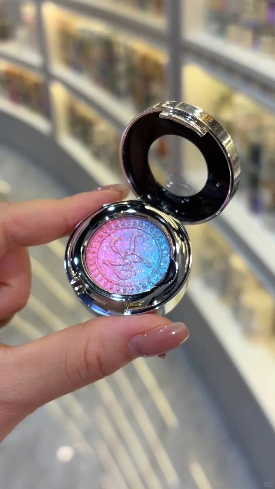 SheenEffect Deep Sea Blue to Barbie Pink Multichrome Eyeshadow