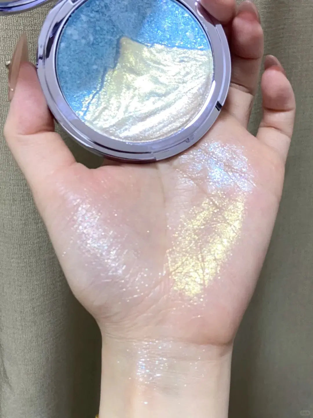 Truth‘Key Champagne Highlighter – 3 Shades in One