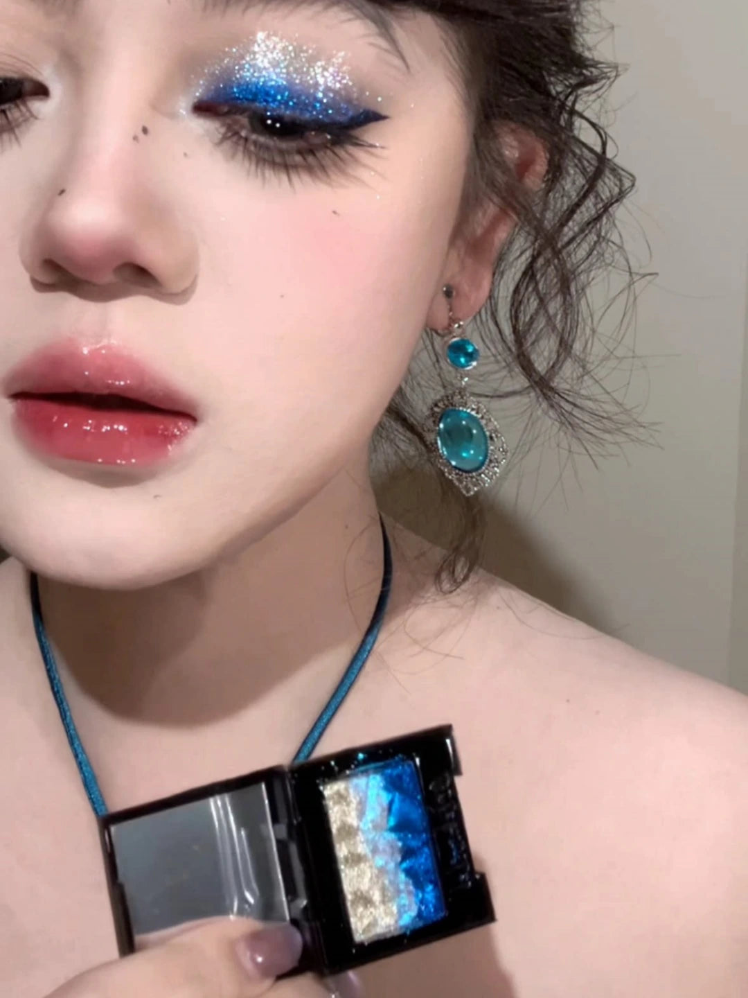 Coldnwild Blue Glitter Eyeshadow & Silver Shimmer Duo