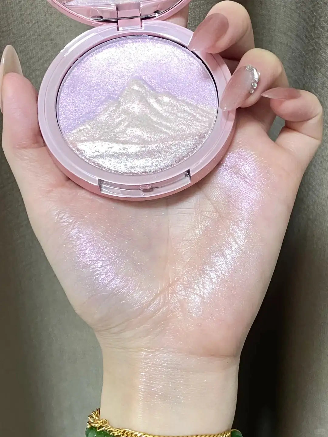 Truth‘Key Champagne Highlighter – 3 Shades in One
