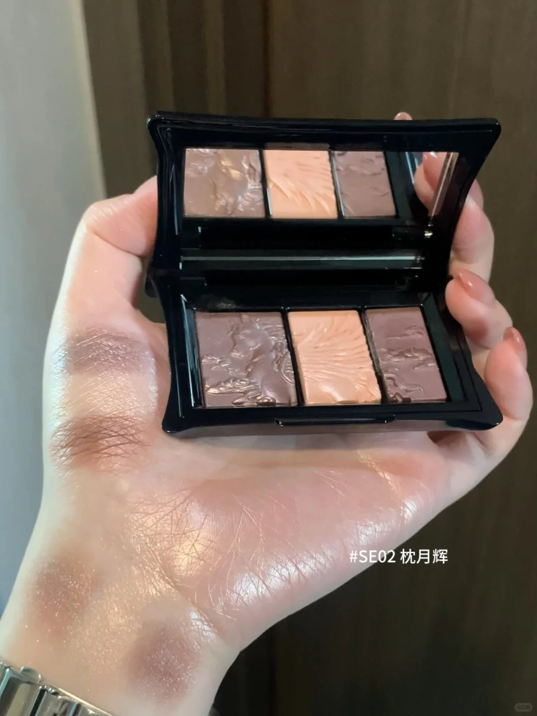 Cheeryep Pillow Gem Dreams Eyeshadow Palette & Highlighter