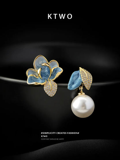 KTWO Asymmetric Enamel Leaf Pearl Dangle Earrings
