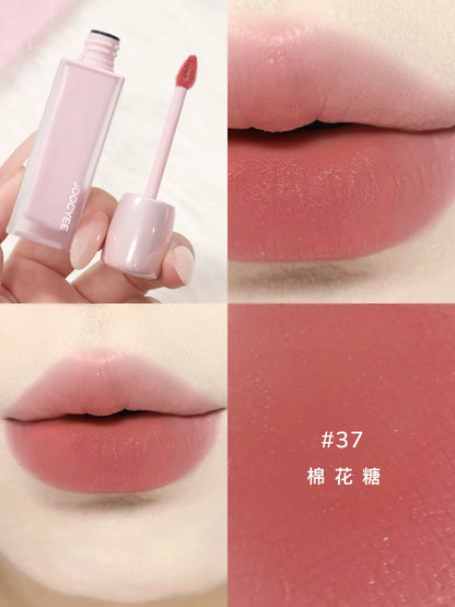 Application demo of the JOOCYEE Velvet Lip Stain in 37, highlighting its featherlight, velvety-matte texture.